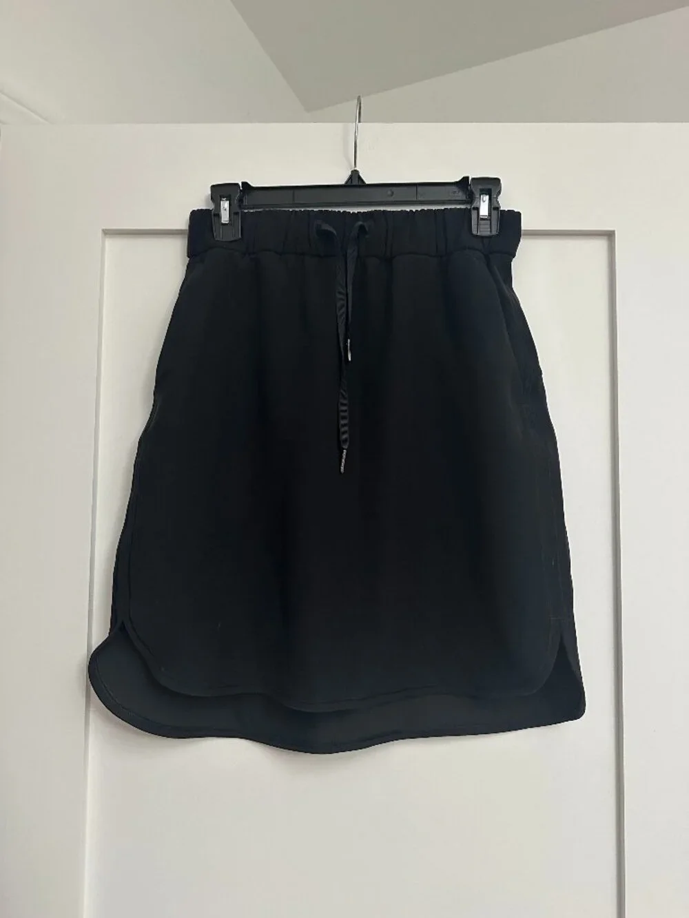 Lululemon On The Fly Skirt in Black